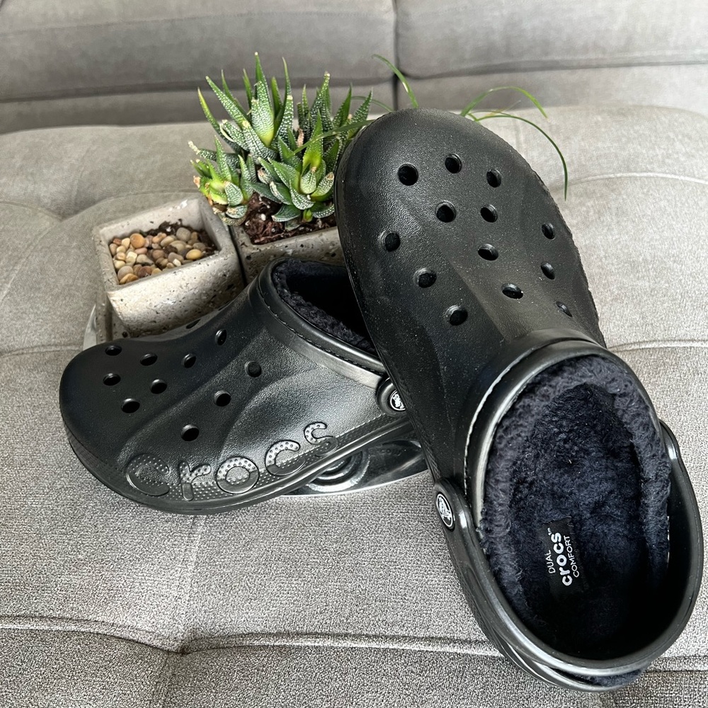 Black fuzzy crocs